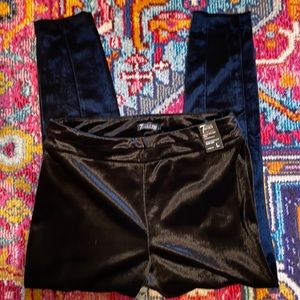 NWT NY&Co faux velvet leggings Large
